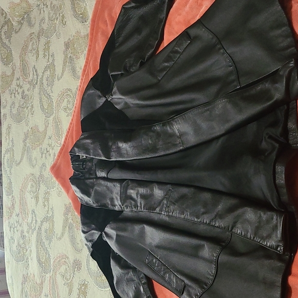 Like New Leather Trench Coat - Picture 6 of 11